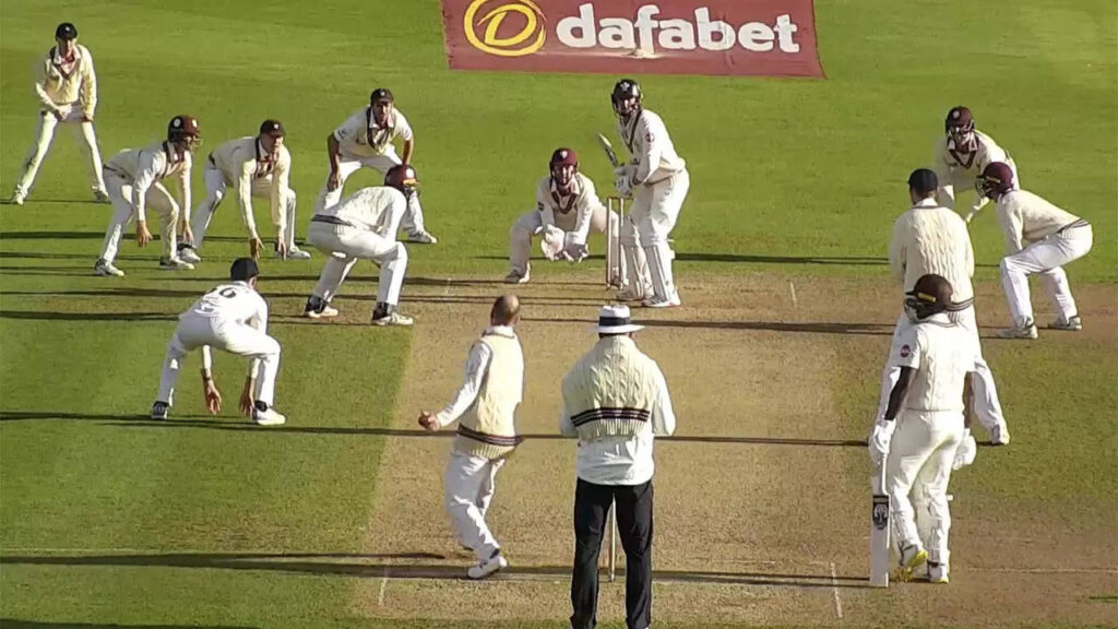 unbelievable-finish:-county-team’s-last-minute-victory-as-all-fielders-surround-the-batter!