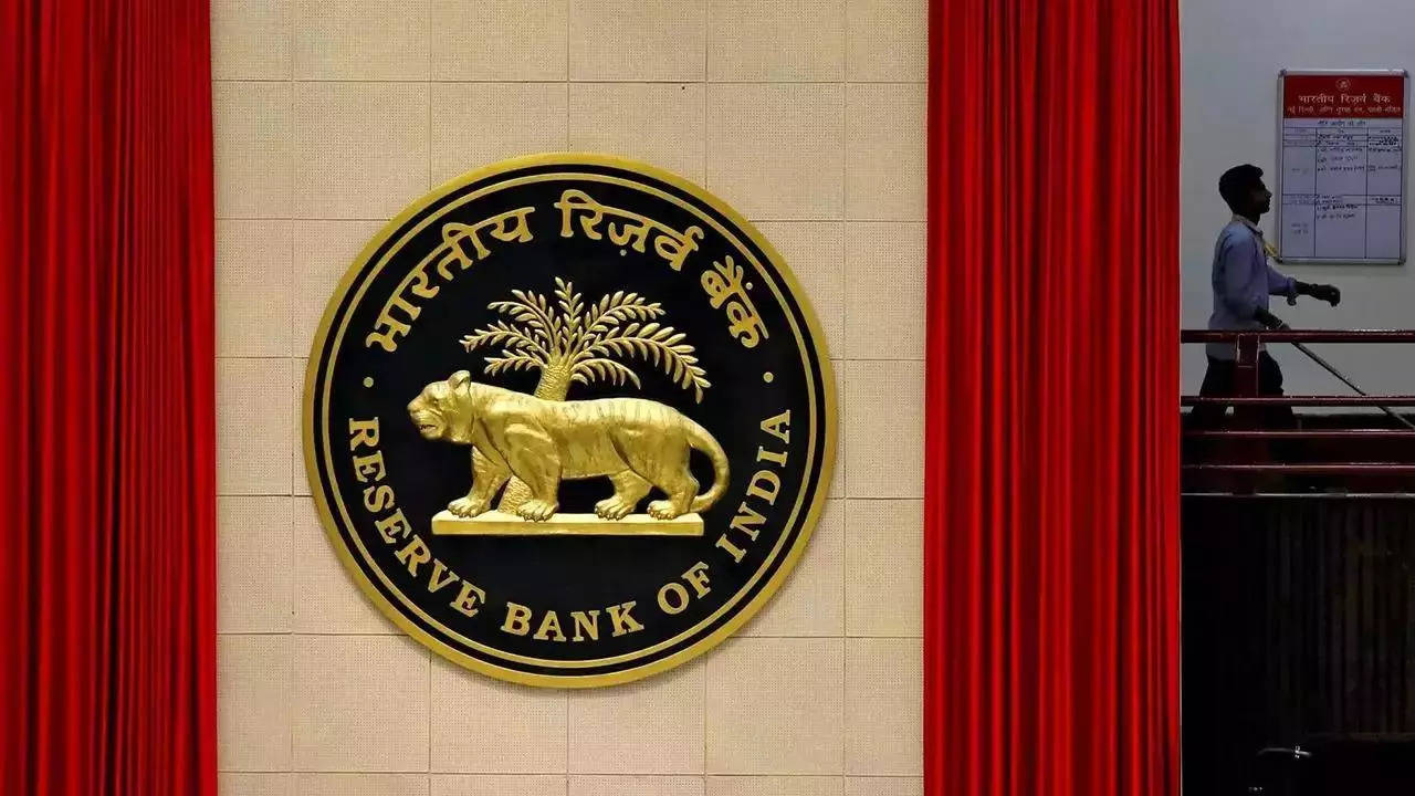 rbi-issues-warning-to-small-financial-banks-regarding-fixed-deposits