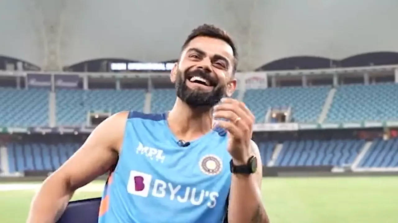 virat-kohli-stuns-fans-with-his-impressive-bengali-skills!