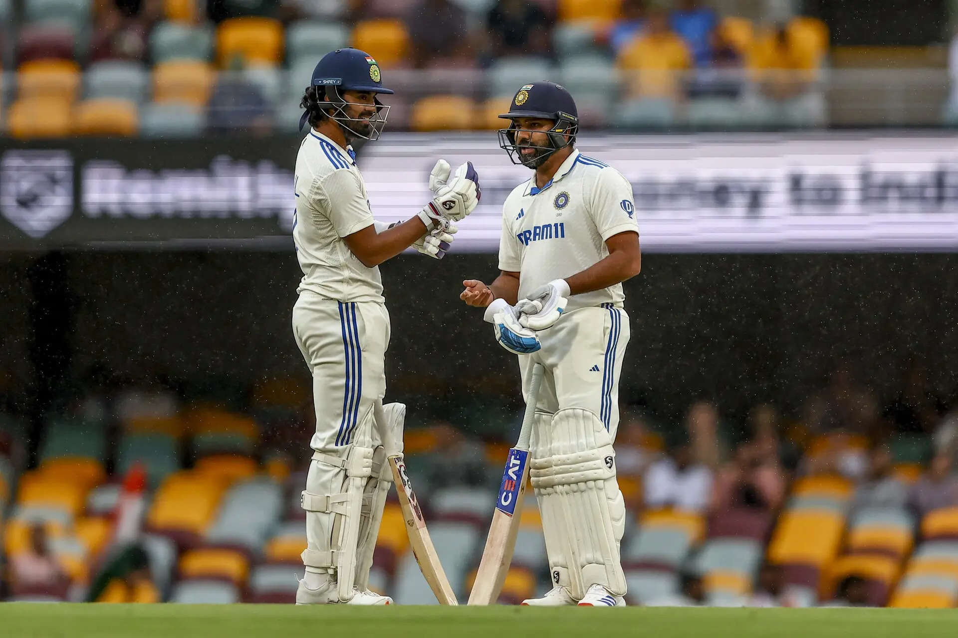 thrilling-showdown:-india-battles-australia-on-day-4-of-the-3rd-test-–-live-score-&-brisbane-weather-updates!