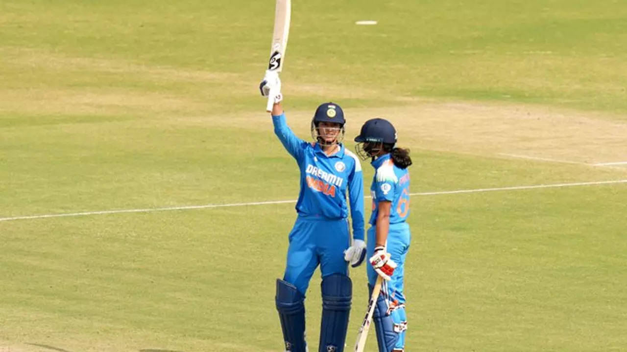 smriti-mandhana-shatters-records-with-lightning-fast-odi-century:-a-historic-moment-for-indian-women’s-cricket!